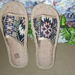 Boho Patterned Slide Slippers in Beige and Navy